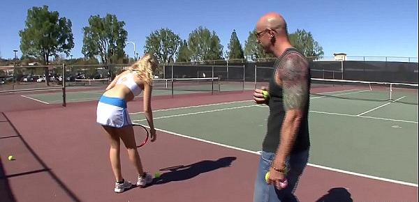  Horny Blonde Knows that After Sporting, Long and Hard Sex is Always Welcomed